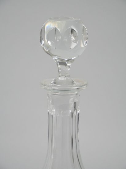 SEVRES
Meeting of three crystal decanters...
