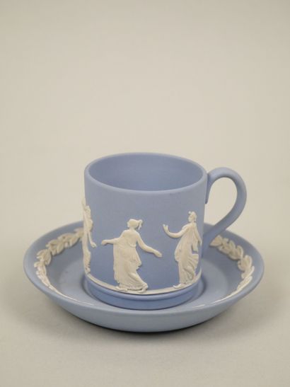 WEDGWOOD
Reunion of fine stoneware elements...