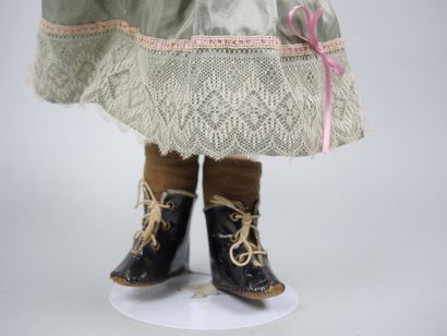 HEINRICH HANDWERCK SIMON & HALBIG
Porcelain...