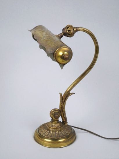 Banker's desk lamp in chased and gilded bronze,...