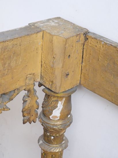 Rectangular console table in finely carved,...