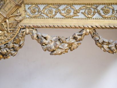 Rectangular console table in finely carved,...
