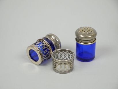 Set of silver-plated metal pieces including...