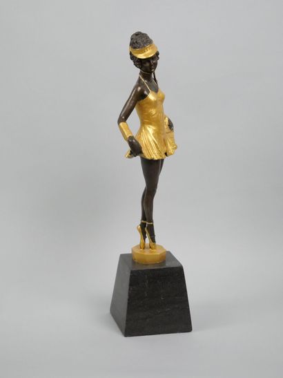 Modern School
Dancer with ballerinas in brown...
