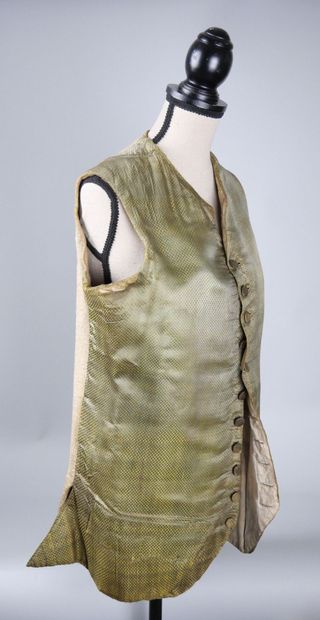 Green fluted vest
Louis XVI period.
Dimensions:...