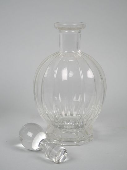 SEVRES
Meeting of three crystal decanters...