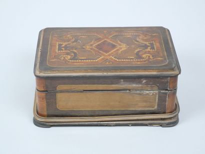 GRADE & PELCOT
Wooden veneer case with inlaid...
