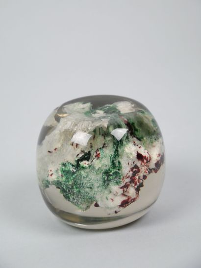 Two polychrome paperweights. 
Dimensions...