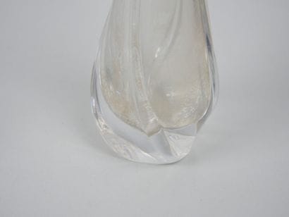 Reunion of free-form molded crystal pieces...