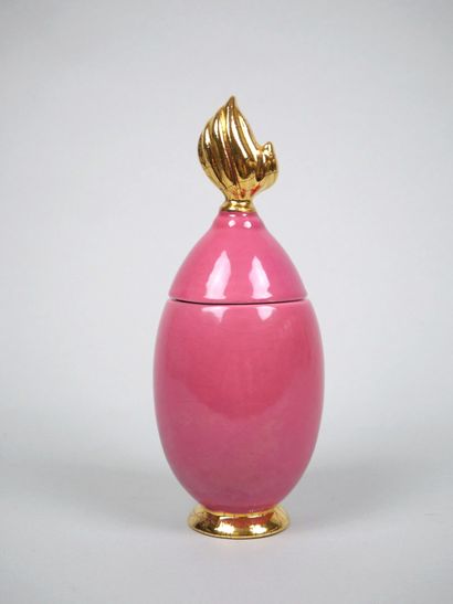 LONGWY
Small ovoid covered pot in pink earthenware...