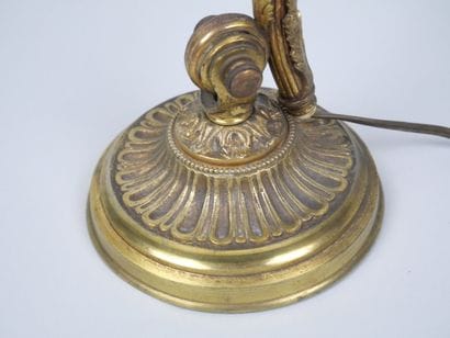 Banker's desk lamp in chased and gilded bronze,...