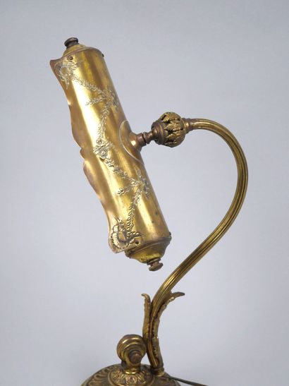 Banker's desk lamp in chased and gilded bronze,...