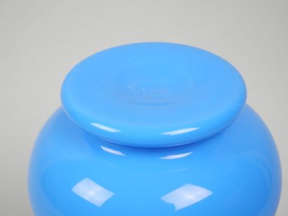Blue opaline baluster vase.
Dimensions: 25...