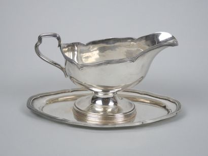 Set of silver-plated metal pieces including...