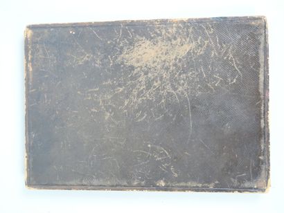 Wallet in embossed leather with floral decoration,...