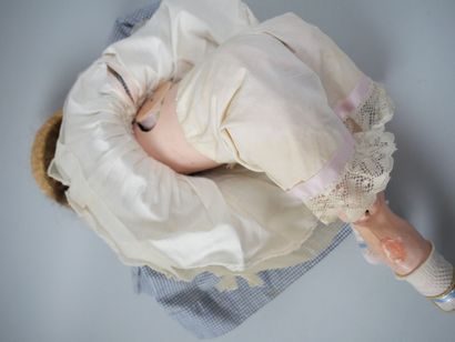 UNIS FRANCE
Talking doll in composition,...