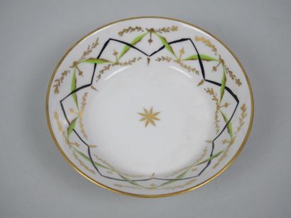 LIMOGES
Litron cup decorated with trellises...