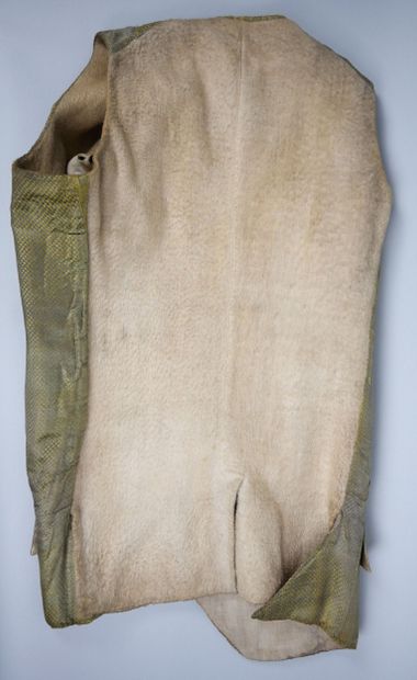 Green fluted vest
Louis XVI period.
Dimensions:...