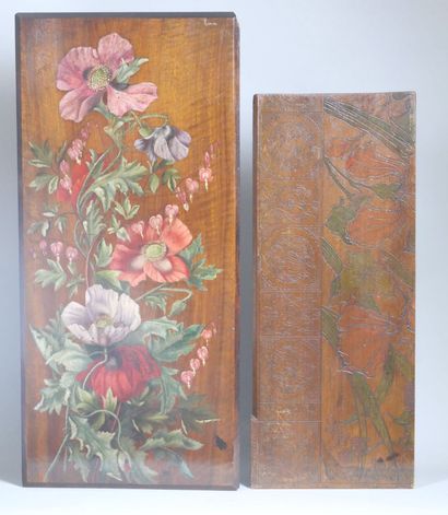 Set of two decorative panels in natural wood,...