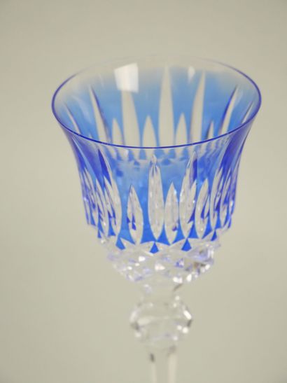 Reunion of 10 footed glasses, partially tinted...