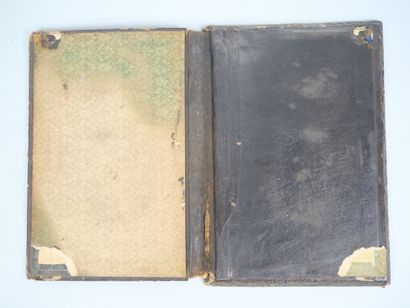 Wallet in embossed leather with floral decoration,...
