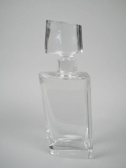 SEVRES
Oblique-shaped crystal whisky service...