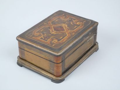 GRADE & PELCOT
Wooden veneer case with inlaid...