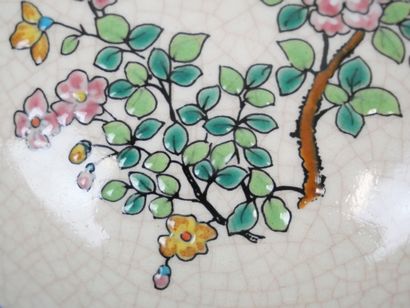 LONGWY
Cracked earthenware round box with...