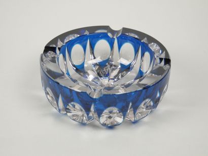SAINT LOUIS
Ashtray in cut and partially...