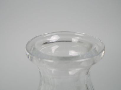 SEVRES
Meeting of three crystal decanters...