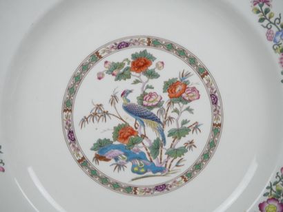 WEDGWOOD
Partie de service en faïence à décor...