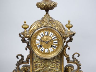 Gilt bronze clock, painted Roman numeral...