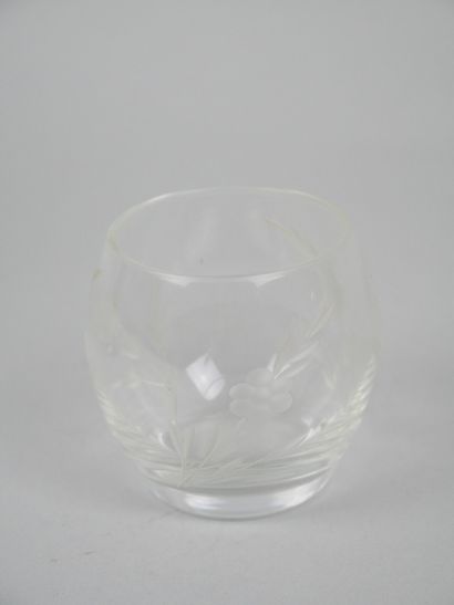 SAINT-LOUIS
Réunion de 5 verres comprenant...