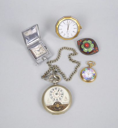 Meeting of 4 watches including :
- HEBDOMAS,...