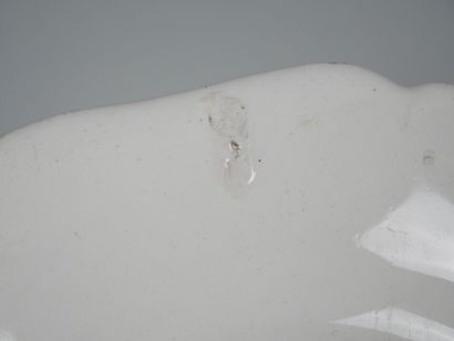 STRASBOURG
Suite de cinq assiettes à bords...