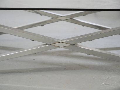 Table basse en métal chromé, piétement en...