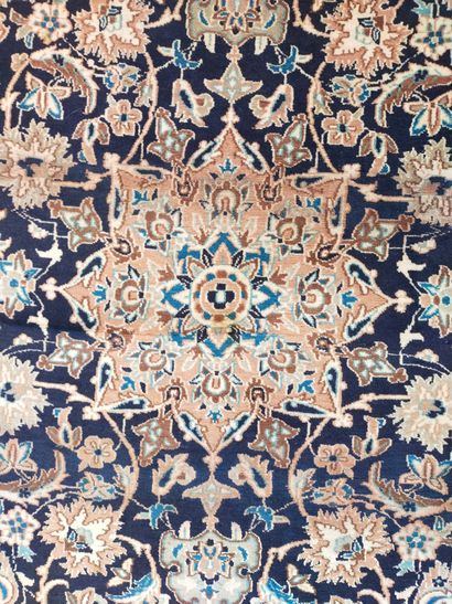Tapis nain, chaine et trame en coton, velours...