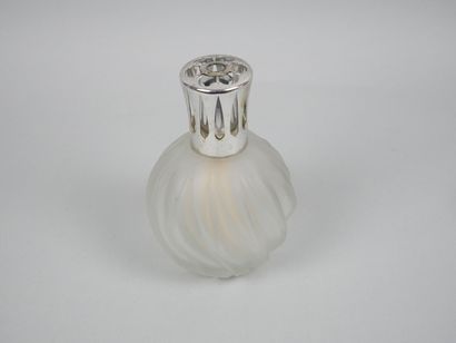 Set including :
- Silver-plated metal shepherd's...