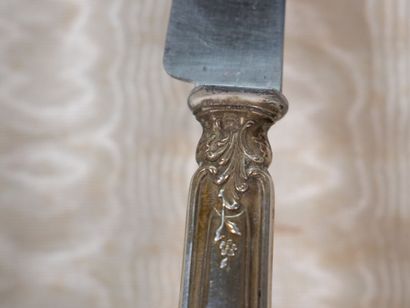 12 large knives and 12 small knives in metal,...