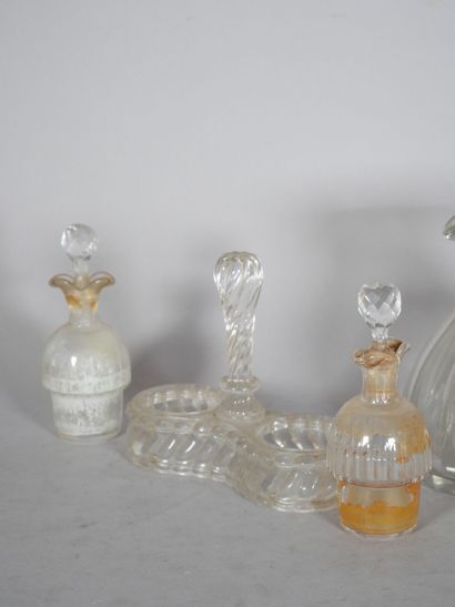 BACCARAT 
Cut-crystal water jug.
Signed Baccarat...