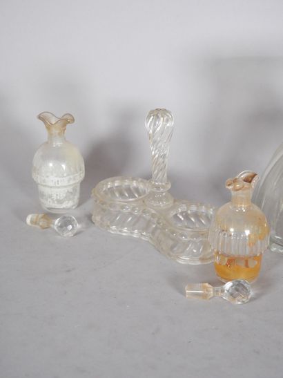 BACCARAT 
Cut-crystal water jug.
Signed Baccarat...