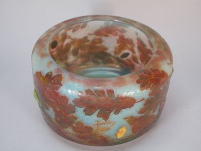 DAUM - NANCY
Bowl with circular body and...