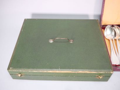 ERCUIS
Set in silver-plated metal, single-flat...