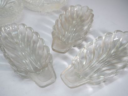 Set of glass pieces including: 
- Cut-crystal...