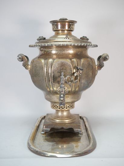 Samovar in silver-plated metal, the body...
