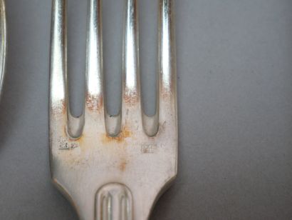 Parts of a menagère in metal, filets pattern,...
