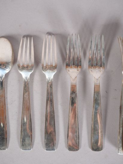 Set of 12 Art Deco style 950 thousandths...