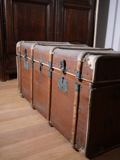J.PENET, 52 rue Lafayette, Paris
Malle de...