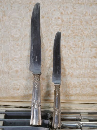 12 large knives and 12 small knives in metal,...