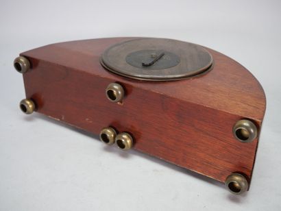 BAYARD
Pendule borne de forme demi-lune en...